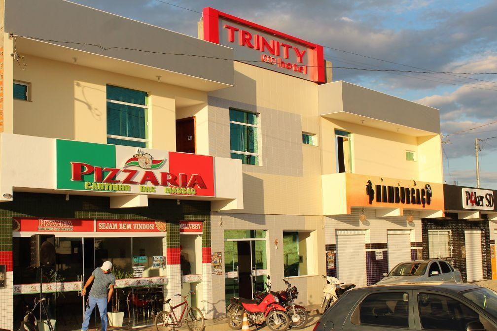Trinity Hotel Simão Dias Eksteriør bilde